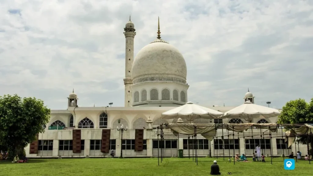 Hazratbal Shrine