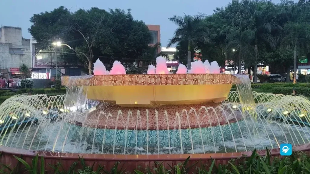 Model Town Park