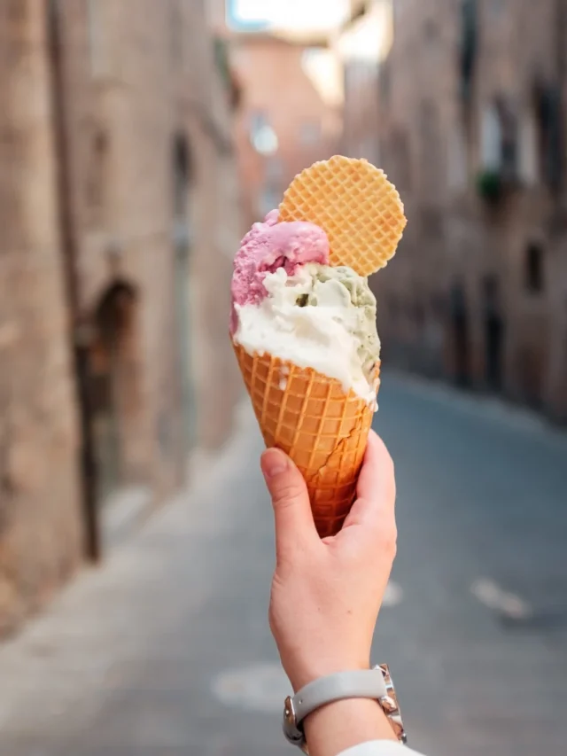 Top 5 Famous Street Food in Russia