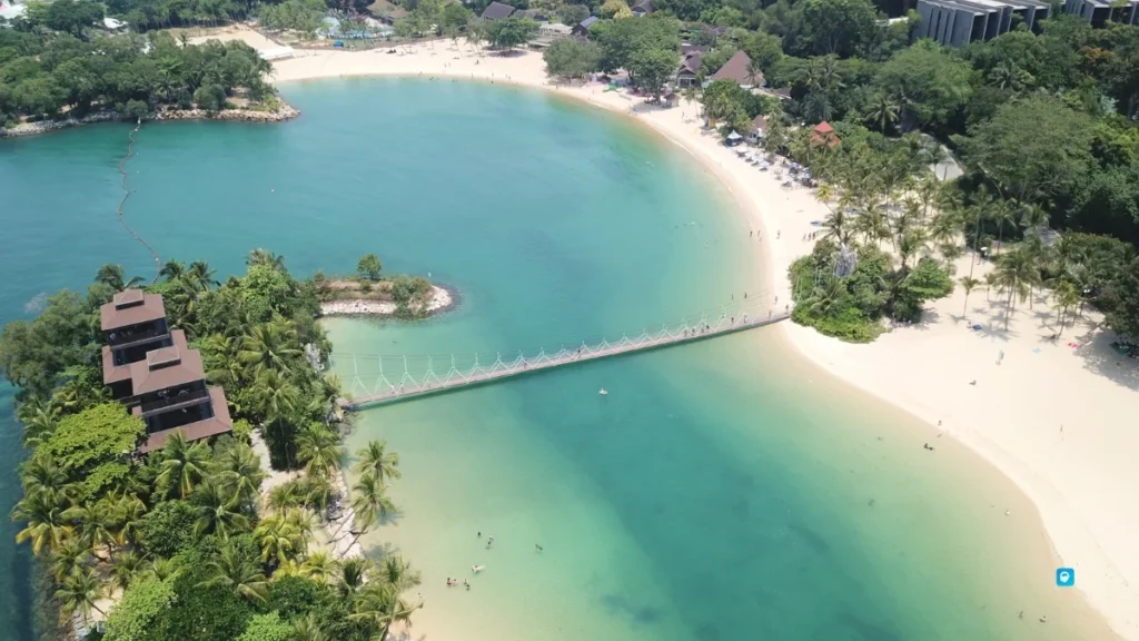 Sentosa Beach (entry on foot from the boardwalk)