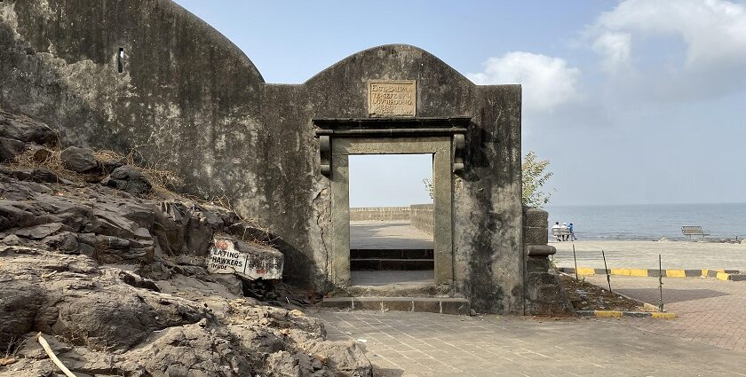 Bandra Bandstand & Bandra Fort — Mumbai