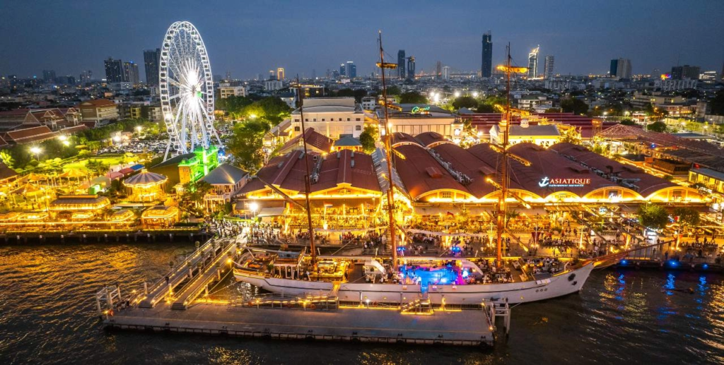 Asiatique The Riverfront